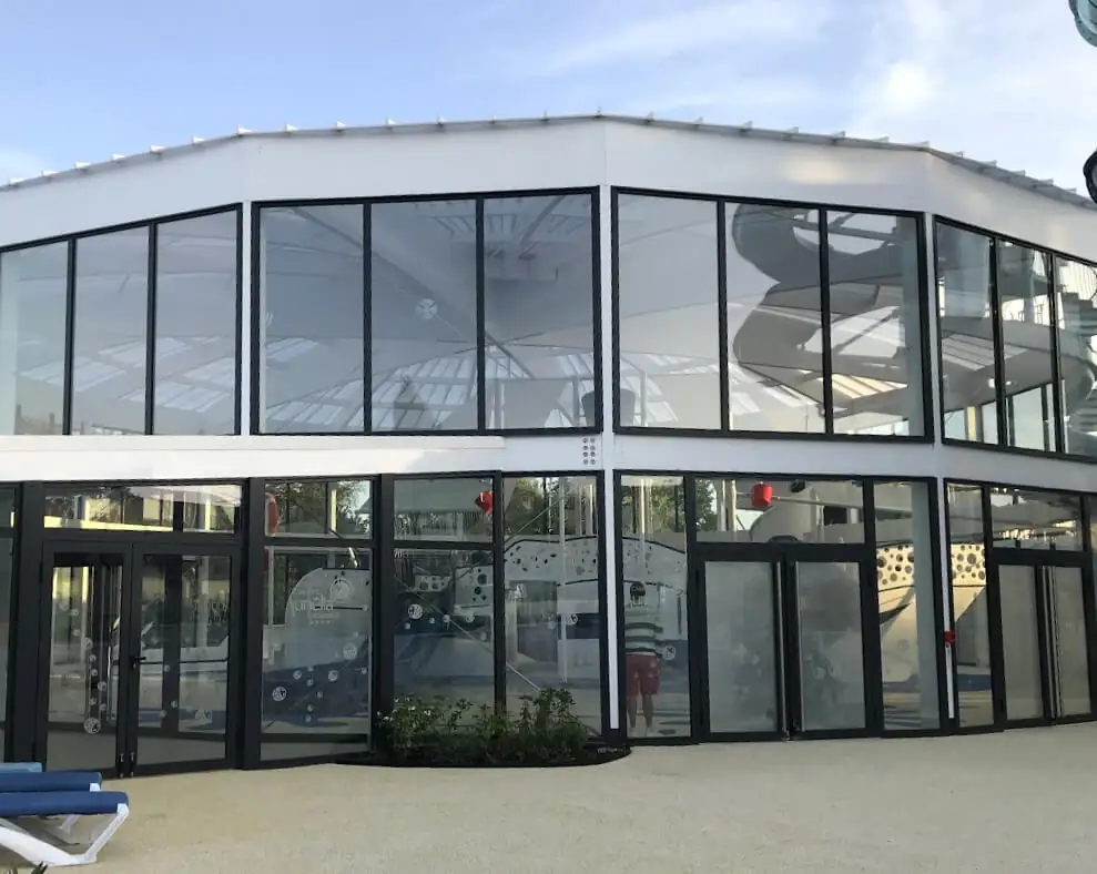 store banne, brise soleil, alex alu menuiserie pays Fouesnantais
Fouesnant Bénodet